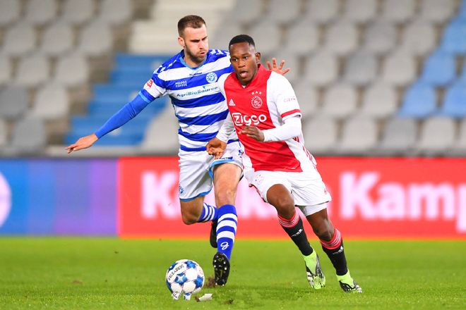 作为两支球 作为两支球