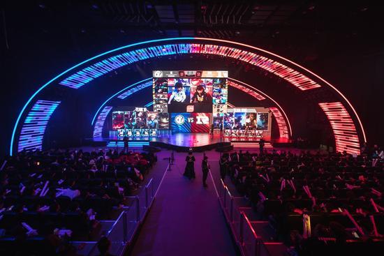 不仅限于他 不仅限于他